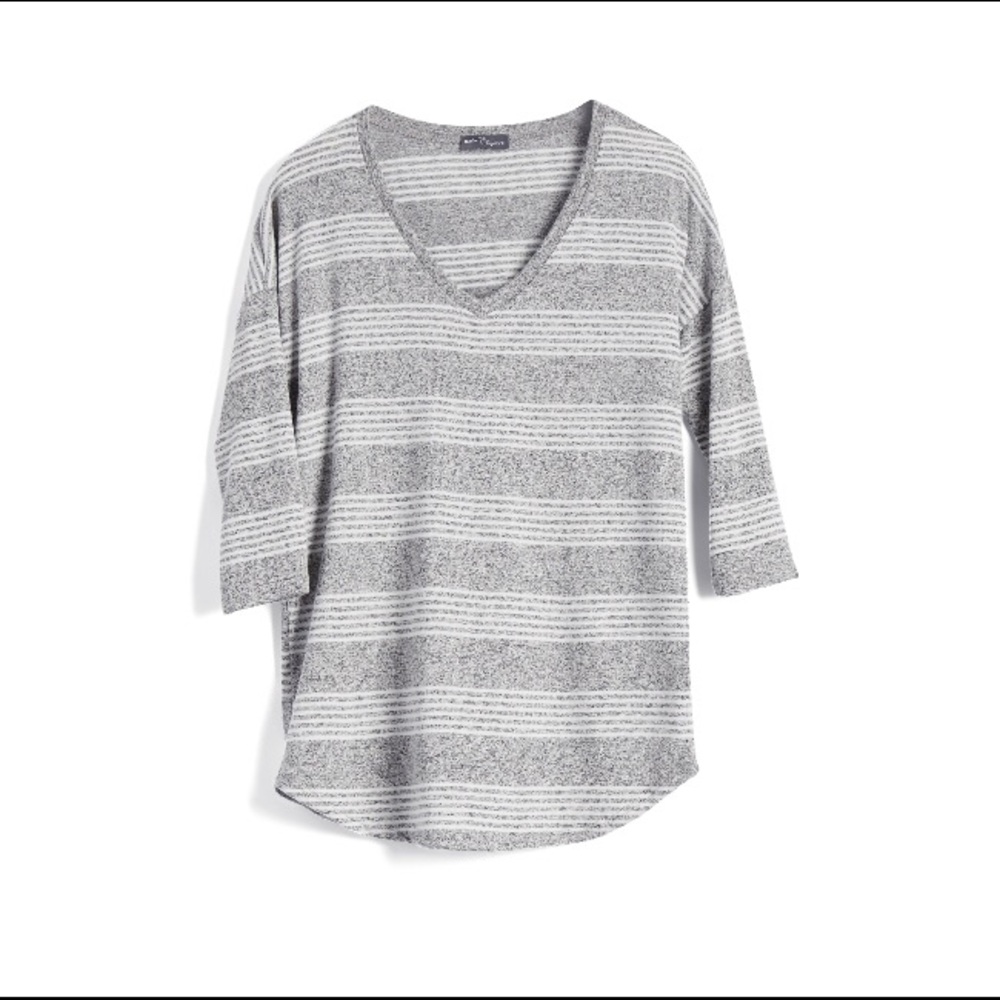 Market & Spruce V-neck Knit Top